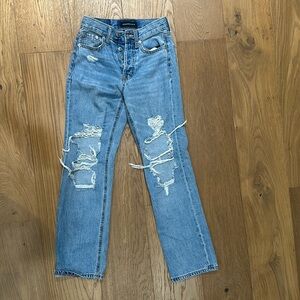 Girls size 000 Aeropostale 90s baggy jeans worn gently